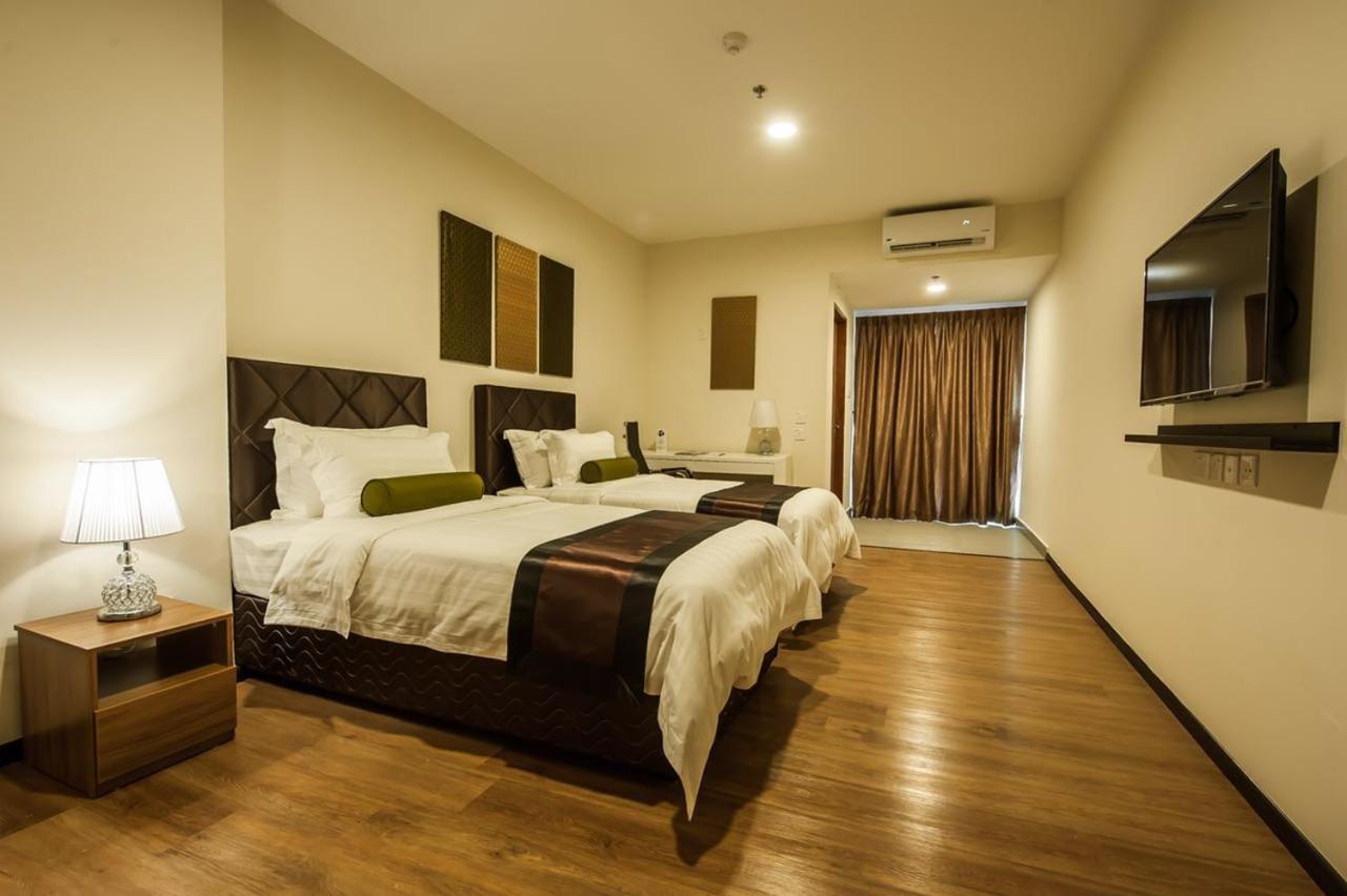 Aman Hills Hotel Kampong Timbunan Buitenkant foto