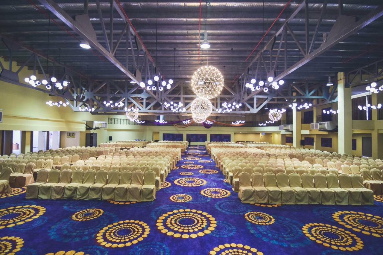 Aman Hills Hotel Kampong Timbunan Buitenkant foto